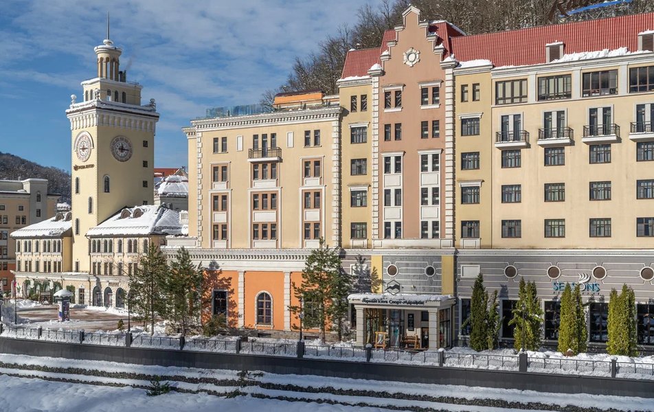 Отель «Radisson Hotel Rosa Khutor» / «Рэдиссон Роза Хутор» г. Сочи